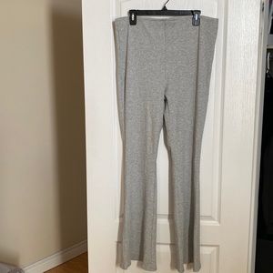 Grey flare tights in a thick material. Size xl